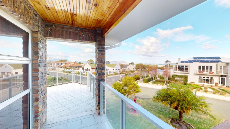 3 Bedroom Property for Sale in Heuningkloof Western Cape